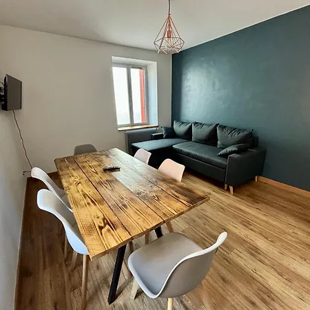 6 Personnes - Lit King Size - Balnéo - Wifi * Le Puy-en-Velay